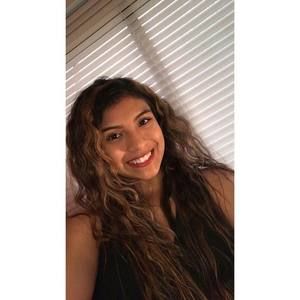 Meet your Posher, Eva m.